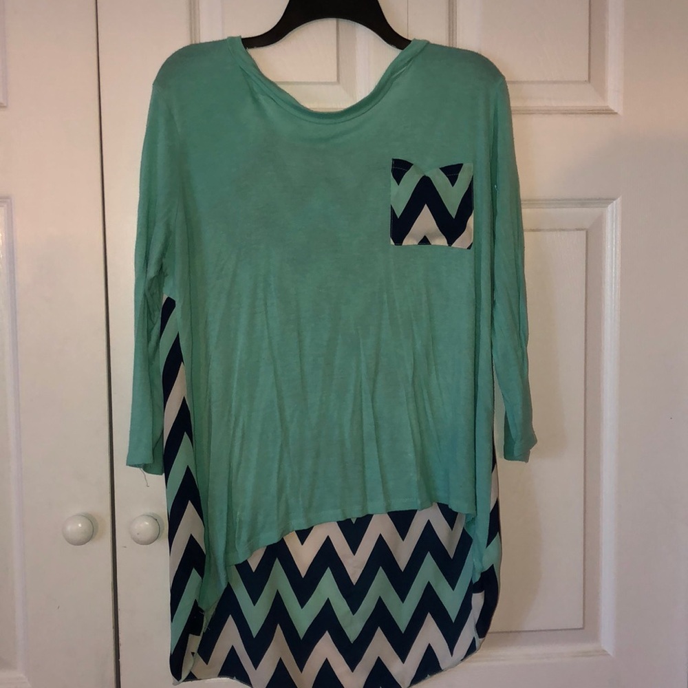 Chevron blue and teal elbow length t-shirt